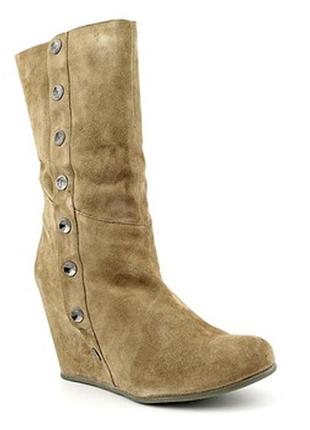 Стильные замшевые песочные сапоги diesel