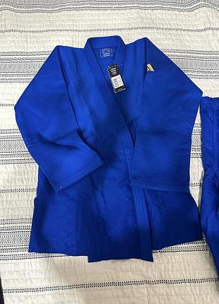Кімоно для дзюдо adidas champion iii ijf синього кольору із золотими логотипами