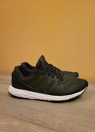Невагомі чорні кросівки  new balance