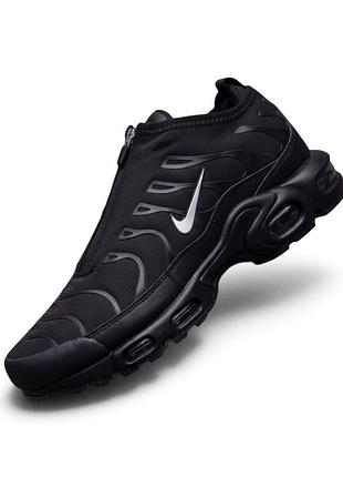 Чоловічі кросівки nike air max tn plus чорні (біле лого)