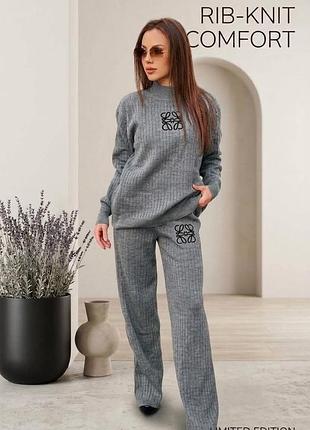 Костюм  в стилі celine♥️

тканина: машина в'язка🪡
виробник: туреччина🇹🇷
колір: чорний, мокко, сірий, молоко.
розмір: единий