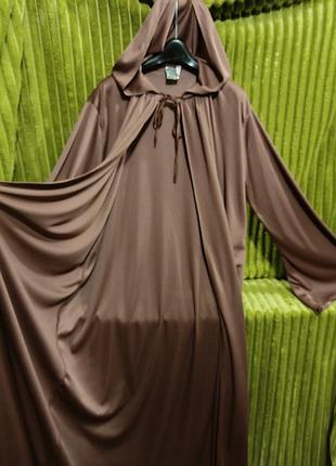 Накидка маскарадная  с капюшоном🤩.м- l-xl