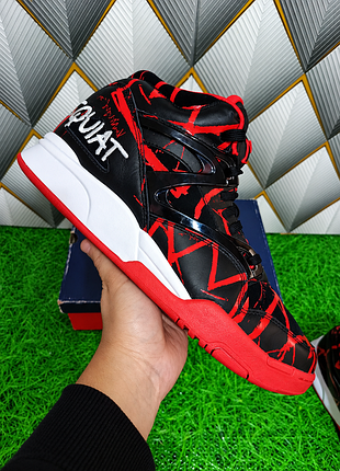 Кросівки reebok pump високі чорно-червоні з принтом