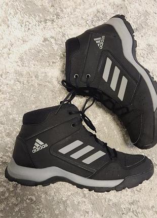 Чоботи adidas чорні з сірим на шнурівці