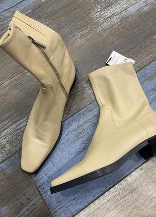 Нові шкіряні стильні черевики 41 р осінь весна zara