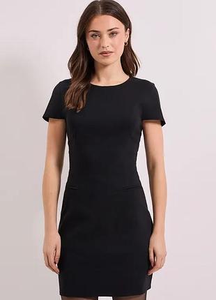 Коротка сукня h&m чорна приталена