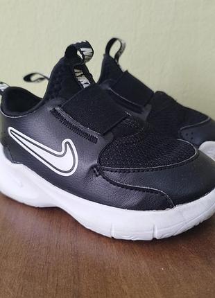 Кросівки дитячі nike чорні з білим