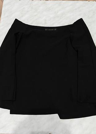 Женский топ с открытыми кльош-плечами zara