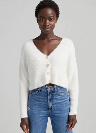 Кардиган жіночий bershka білий укорочений на ґудзиках розмір s