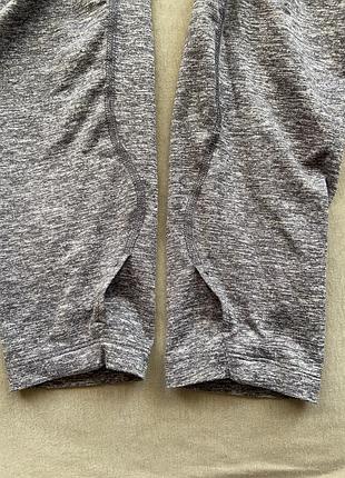 Чоловічий лонгслів nike dri-fit сірий з спеціальними отворами для великих пальців на манжетах рукавів 6