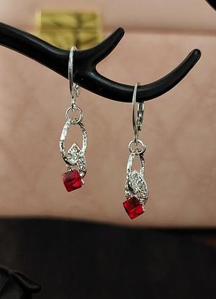 Серебряные серьги ручной работы с красными камушками



гот готический стиль