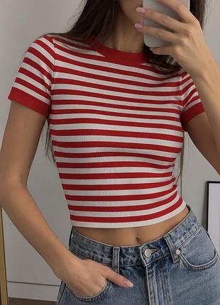 Жіноча футболка в червоно-білу смужку asos design
