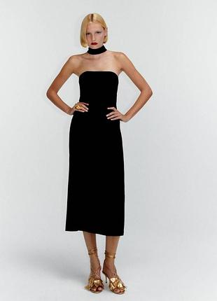 Черное вечернее платье облегающего кроя zara