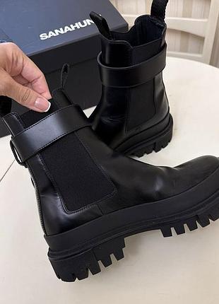 Dolce&gabbana черевики оригінал 38 розмір 8