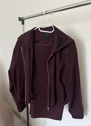 Трендовий колір костюму від zara