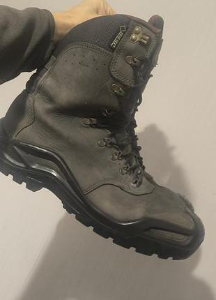 Берці lowa gore-tex 46 розмір