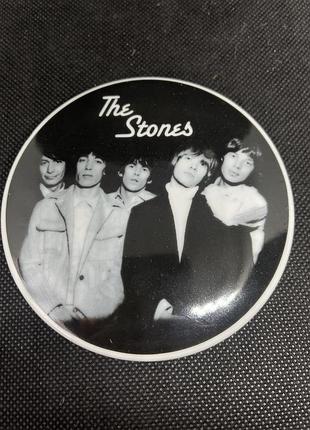 Підставка на чашку the rolling stones з тонкої порцеляни від британського бренду the leonardo collection,компанії lesser & pavey ltd