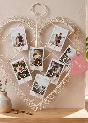 Настенный держатель для фотокарт от sass &amp; belle в форме сердца (цвет слоновой кости)