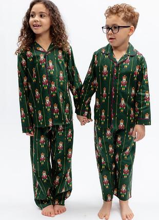 Пижама детская унисекс cyberjammies enchanted 3318 рождественская для мальчиков и девочек зеленая с принтом чешуйчатки