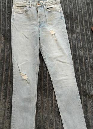 Джинси жіночі &denim h&m блакитні рвані mom jeans розмір 29