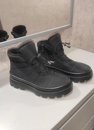Дутики женские зимние