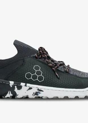 Трекинговые кроссовки фирмы vivobarefoot