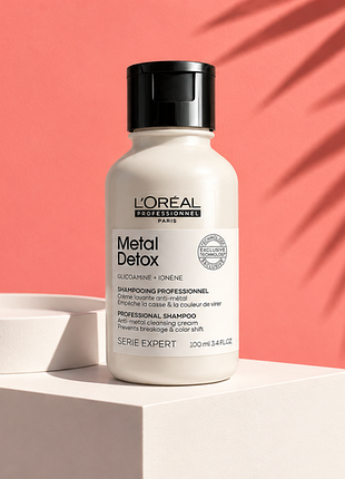 Профессиональный очищающий шампунь l’oréal professionnel serie expert metal detox anti-metal cleansing cream shampoo объемом 100 мл.