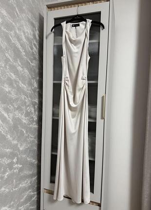 Довга жіноча сукня zara бежева s