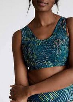 Спортивный топ бюстгальтер m&amp;s. размер указан 32c/70c.