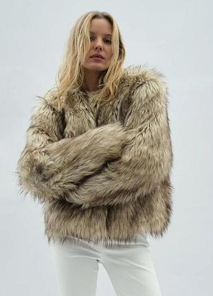 Шуба короткая эко мех  bershka  s