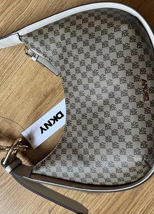 Сумка багет жіноча dkny бежева з логотипом