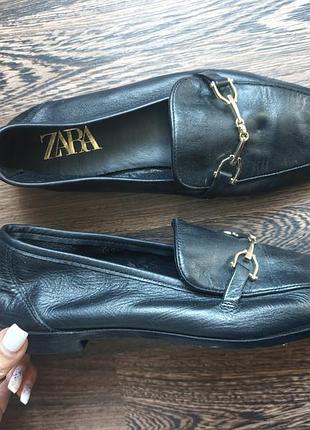 Zara шкіряні жіночі лофери