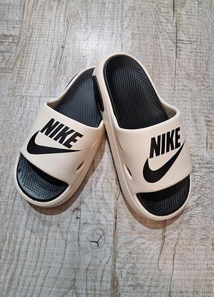 Літні жіночі тапочки шлепки піна / шльопанці nike / шльопки nike