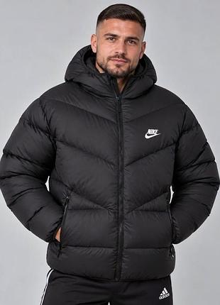 Чоловічий пуховик від бренду nike