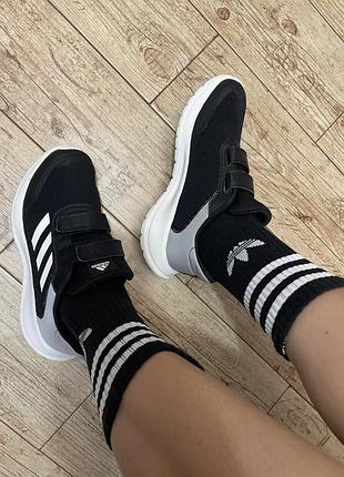 Кросівки adidas, 38 розмір, 24 см