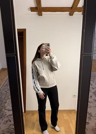 Світшот жіночий dkny бежевий з капюшоном та написом на рукавах