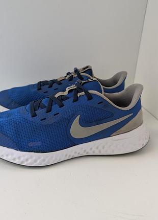 Кросівки nike revolution
