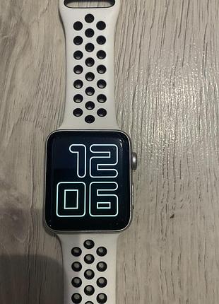 Смарт-годинник apple watch series 3 42mm