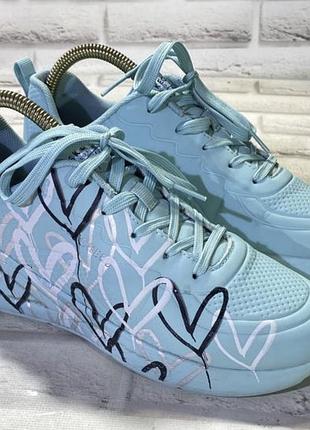 Кросівки skechers блакитні з принтом сердець