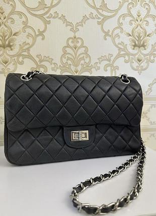 Жіноча чорна шкіряна сумка chanel стьобана через плече