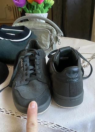 Кросівки від adidas