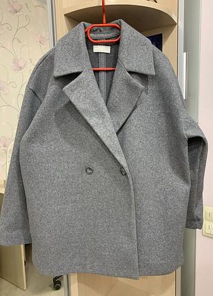 Сіре двобортне пальто zara