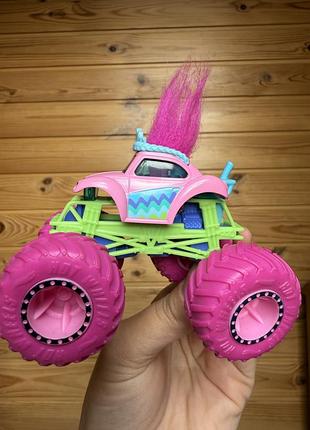 Hot wheels monster trucks принцесса поппі тролі