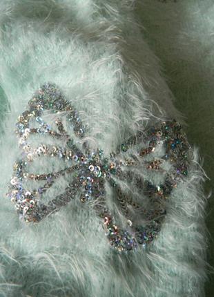 Шикарний светр c&a травичка ніжно-м'ятного кольору з метеликами зимовий теплий пухнастий светр4 фото