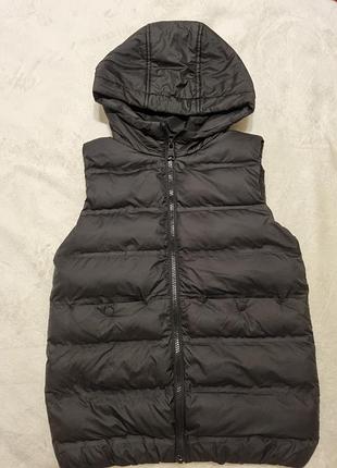 Жилетка дитяча zara чорна 8-9 років
