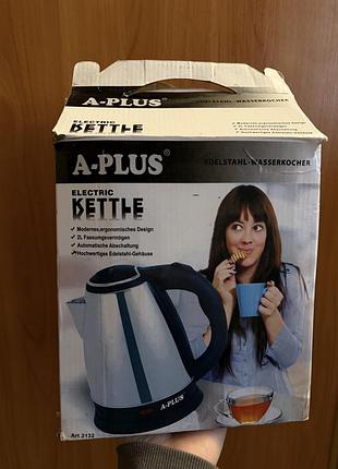 Електрочайник a-plus та electrolux