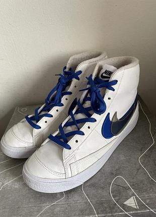 Кросівки дитячі nike blazer mid nn gs білі з синім