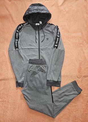 Спортивный костюм на флисе adidas р 46-48
