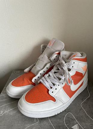 Жіночі кросівки air jordan 1 mid se bright citrus orange white cz0774-800