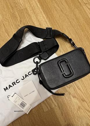 Жіноча сумка marc jacobs snapshot чорна через плече